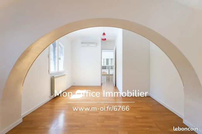 Maison 6 pièces 210 m² — 11