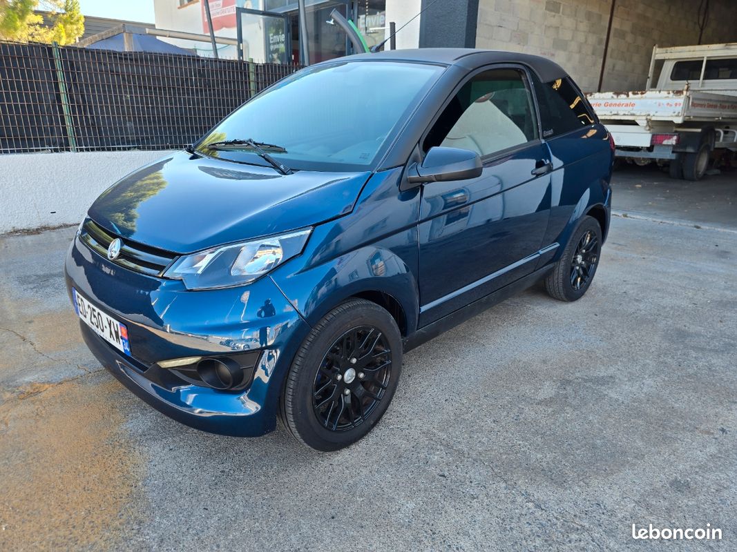 Voiture sans permis Aixam Coupé Black Edition (image 1)