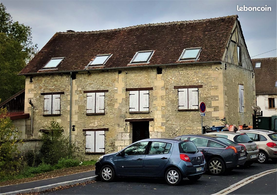 Maison 8 pièces 335 m² · à Fitz-James · 335 m² · 219 000 €