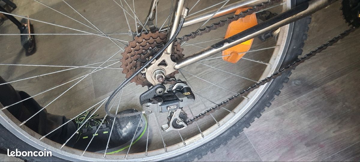 Vélo ancien (image 2)