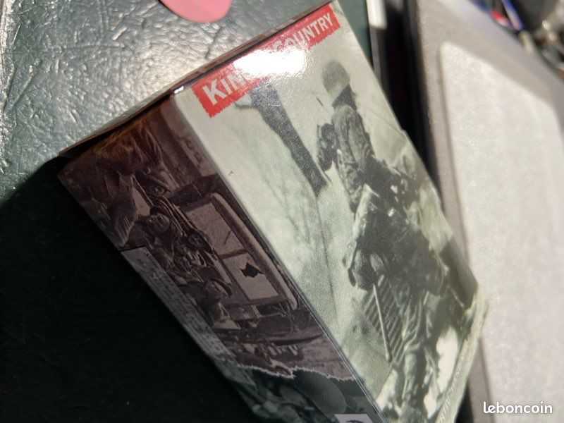King & Country - FOB003 - Soldat Présentez Arme - Neuf en boite d