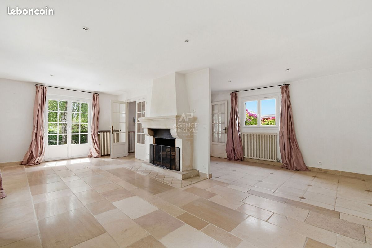 Maison 9 pièces 166 m² · à Mareil-Marly · 166 m² · 915 000 €