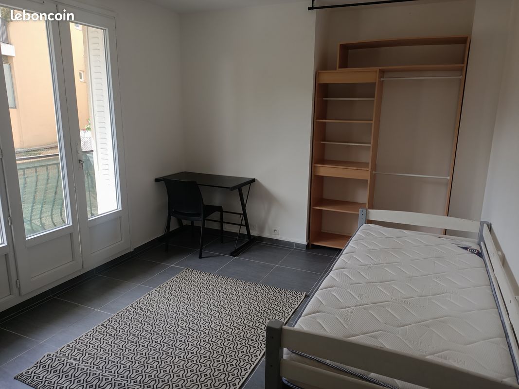 Appartement 1 pièce 25 m² · à Thiais · 25 m² · 750 €