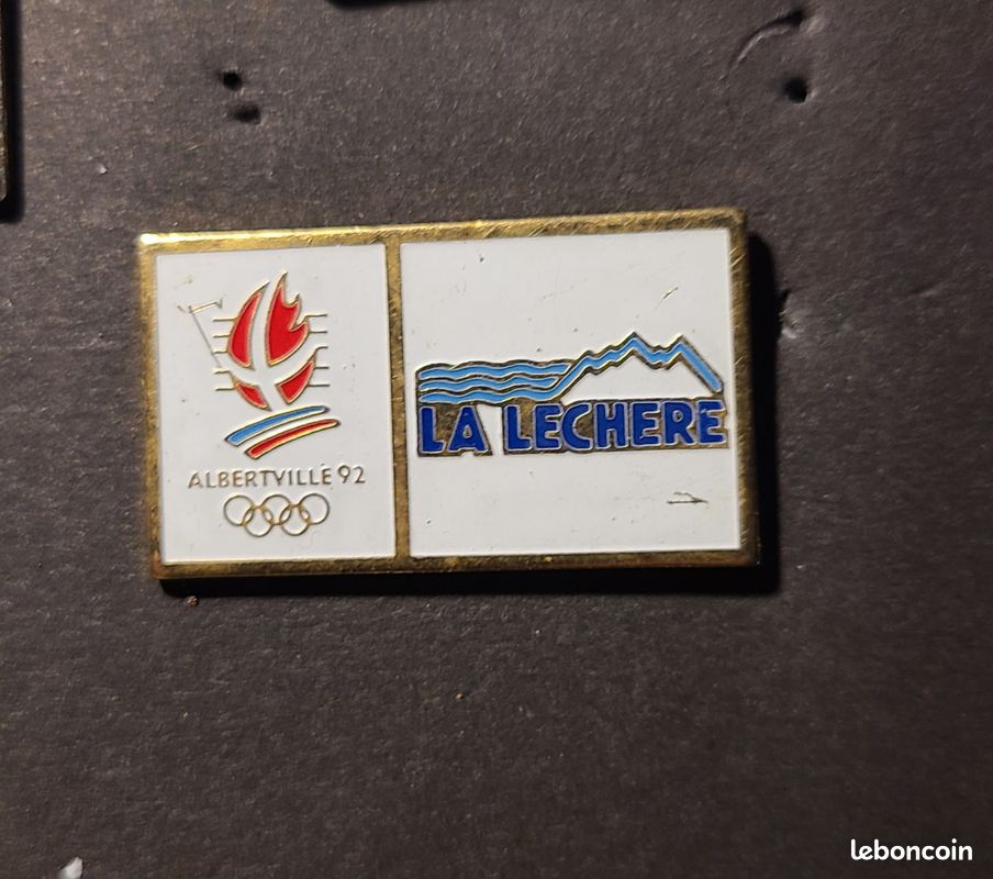 Pin's Jeux Olympiques. Albertville 92. Flamme 08/02/92. Signé Cojo