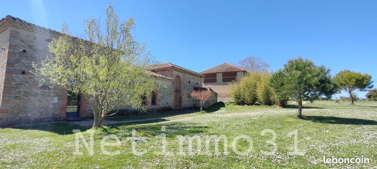 Maison 6 pièces 230 m²
