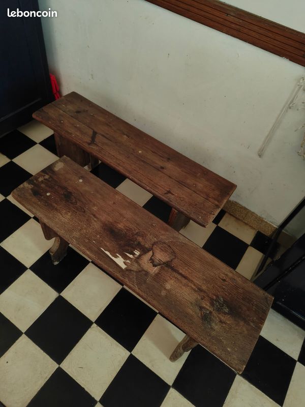 Deux charmants petits bancs anciens en bois (image 3)