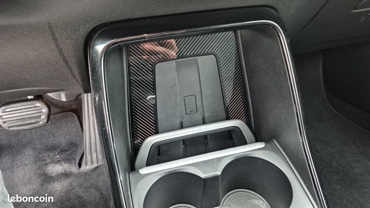 Bmw x1 u11 sdrive 18i 136ch dkg7 business design (image 37)