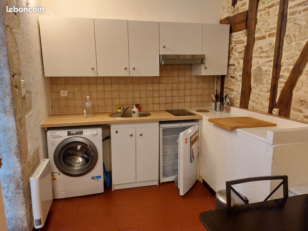 Appartement 3 pièces 24 m² · à Auch · 24 m² · 300 €
