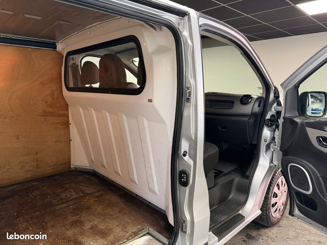 Renault trafic fourgon l1h1 1200 kg dci 145 energy e6 grand confort (image 4)