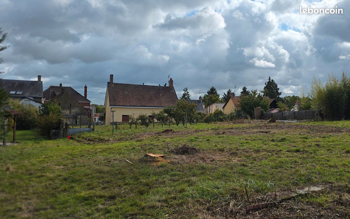 Terrain constructible · à La Suze-sur-Sarthe · 56 250 €