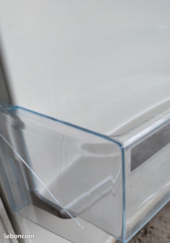 Réfrigérateur congélateur encastrable Bosch 256 Litres (image 4)