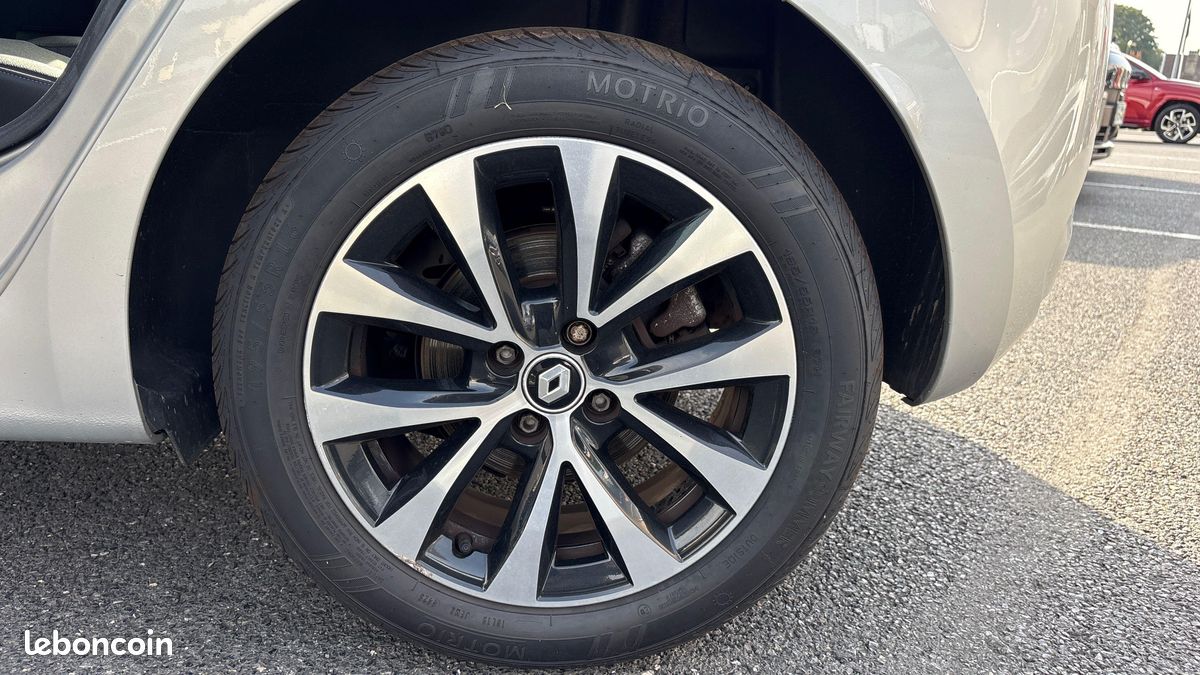 RENAULT Clio TCe 90 - 21N Intens (image 9)