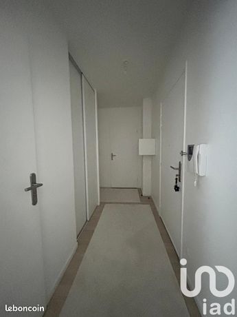 https://img.leboncoin.fr/api/v1/lbcpb1/images/a2/0f/a7/a20fa71fbe4510266f30df3c0875e0a3cfa27623.jpg?rule=ad-image