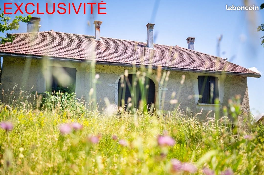 Maison 7 pièces 200 m² · à Ravilloles · 200 m² · 220 000 €