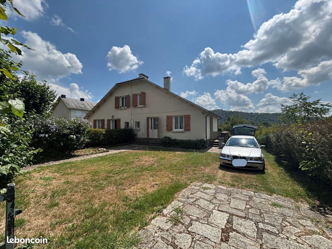 Maison 5 pièces 89 m² · à Champs-sur-Tarentaine-Marchal · 89 m² · 83 700 €