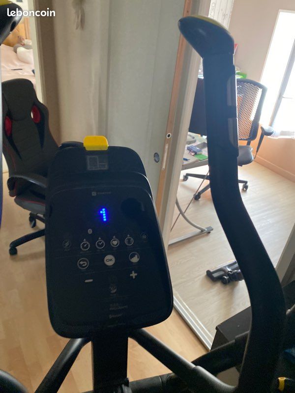 Vélo elliptique entraînement connecté décathlon Équipements vélos