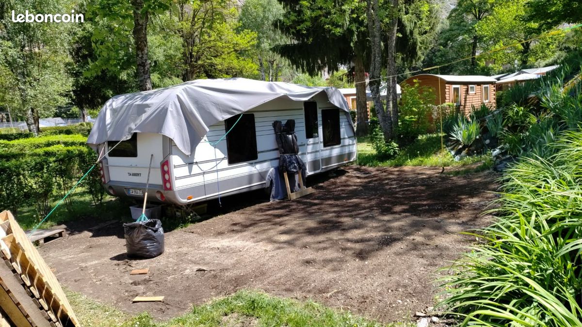 Caravane Tabbert Puccini avec hangar de stockage 5 m x 8 m en pvc (image 4)