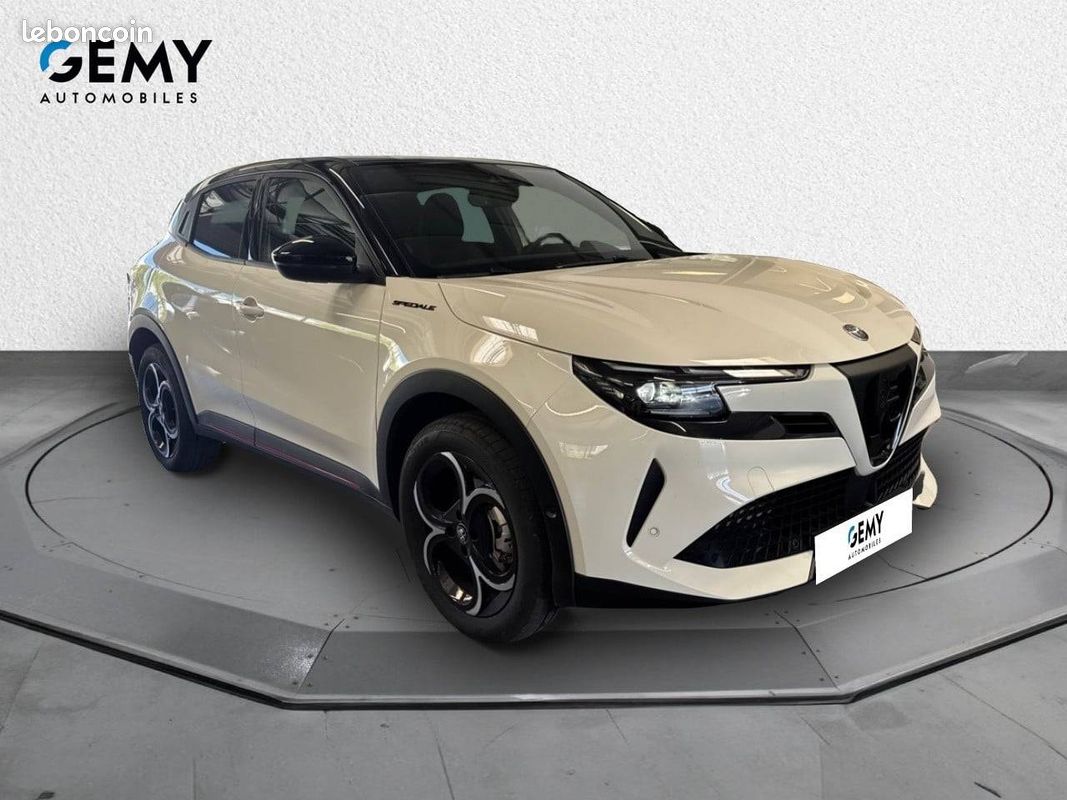 ALFA ROMEO Junior 1.2 Ibrida 145 ch e-DCT6 Speciale (image 3)