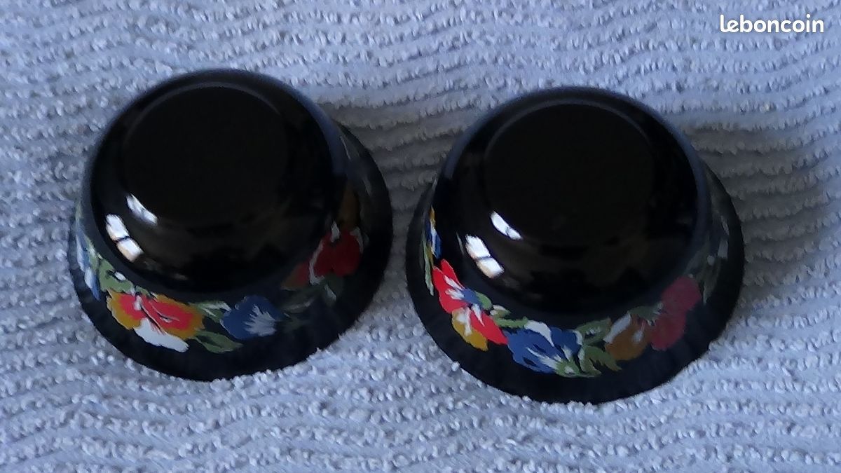6 33 02 2 bols chinois noirs (image 2)