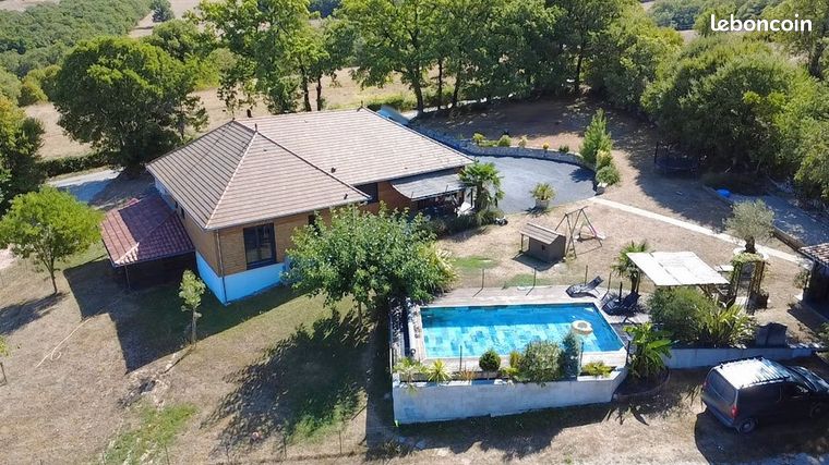 Propriété 4 pièces 170 m²