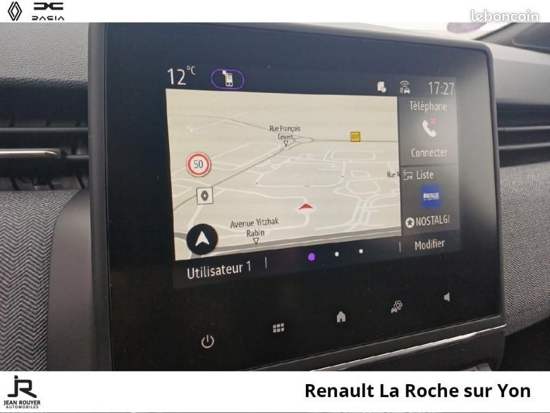 Renault Clio 1.6 E-Tech 145ch full hybrid Techno - 25b (image 21)