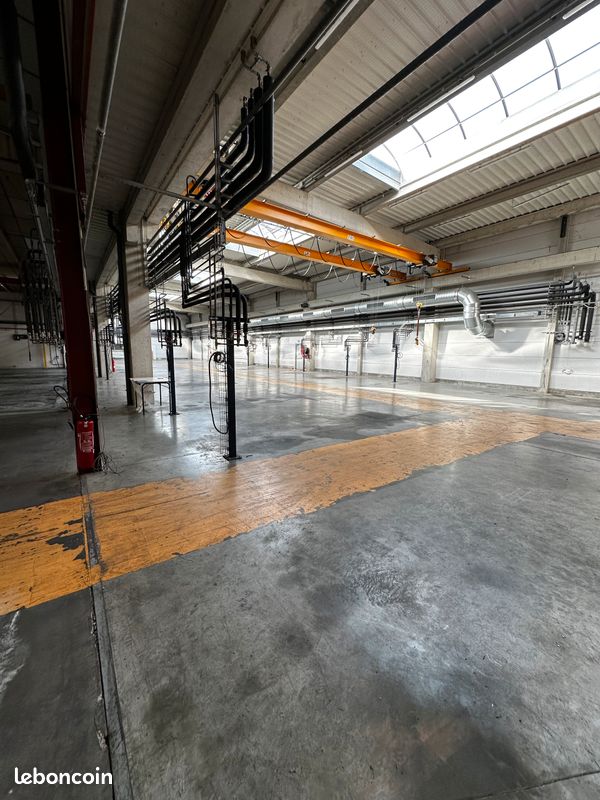 Local commercial 1 pièce 583 m² · à Oyonnax · 583 m² · 524 000 €