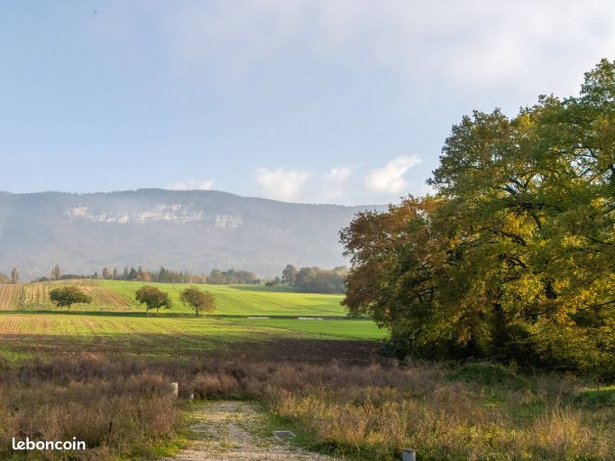 Terrain 543 m² Archamps · 410 000 €