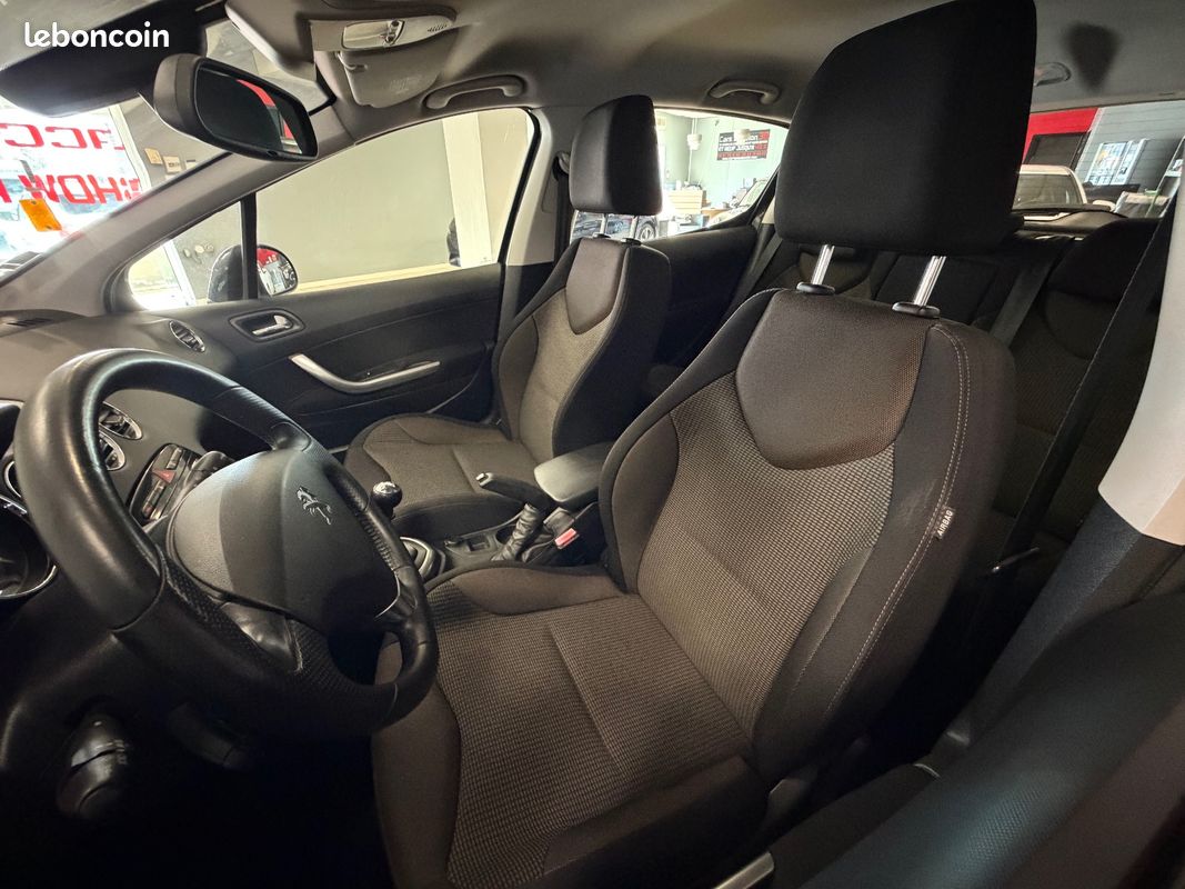 PEUGEOT 308 1.6 e-HDi 115ch FAP Sportium (image 14)