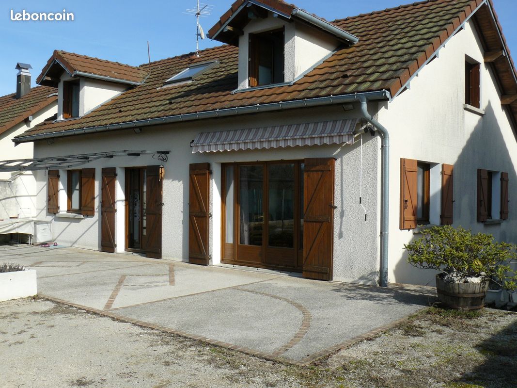 Maison 7 pièces 140 m² · à Moirans-en-Montagne · 140 m² · 350 000 €