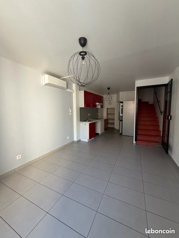 Maison 3 pièces 84 m² · à Lunel · 84 m² · 800 €