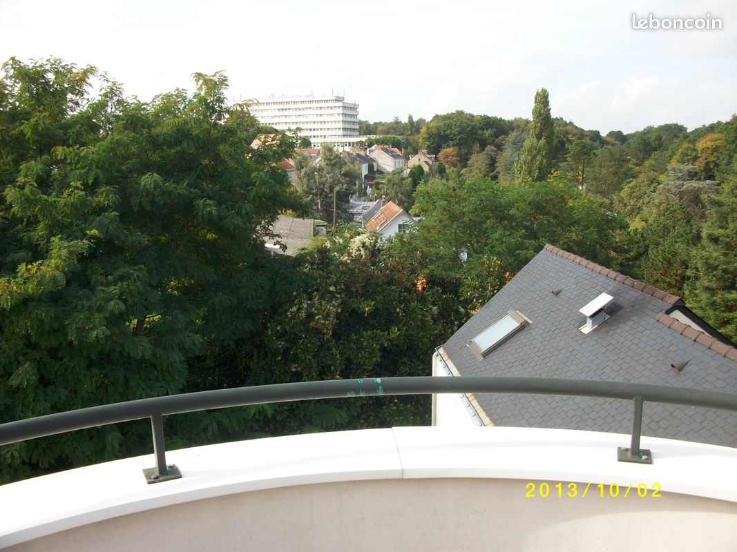 Grand T2 - 60 m2 - Terrasse - Parking - Petit Port
