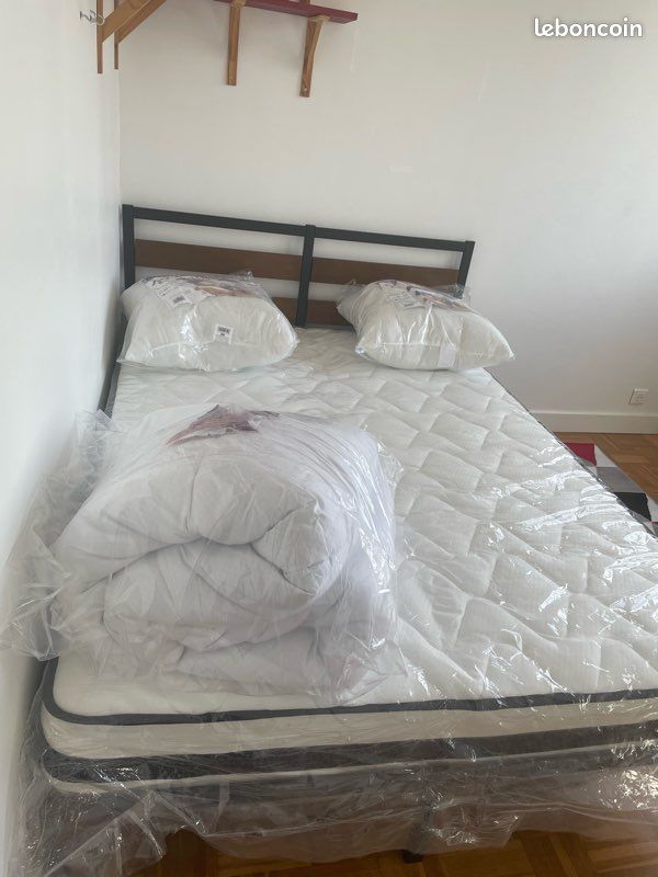 Appartement 4 pièces 100 m² · à Saint-Denis · 100 m² · 590 €/mois