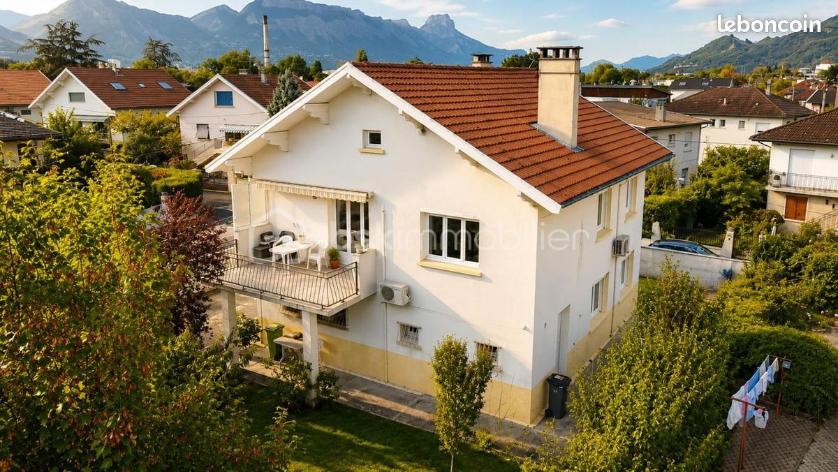 Maison 6 pièces 133 m² · à Échirolles · 133 m² · 335 000 €