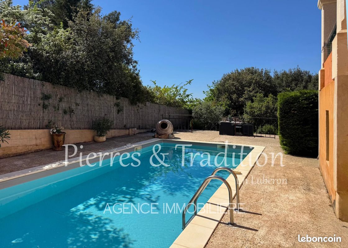 Maison 7 pièces 205 m² · à Roussillon · 205 m² · 500 000 €