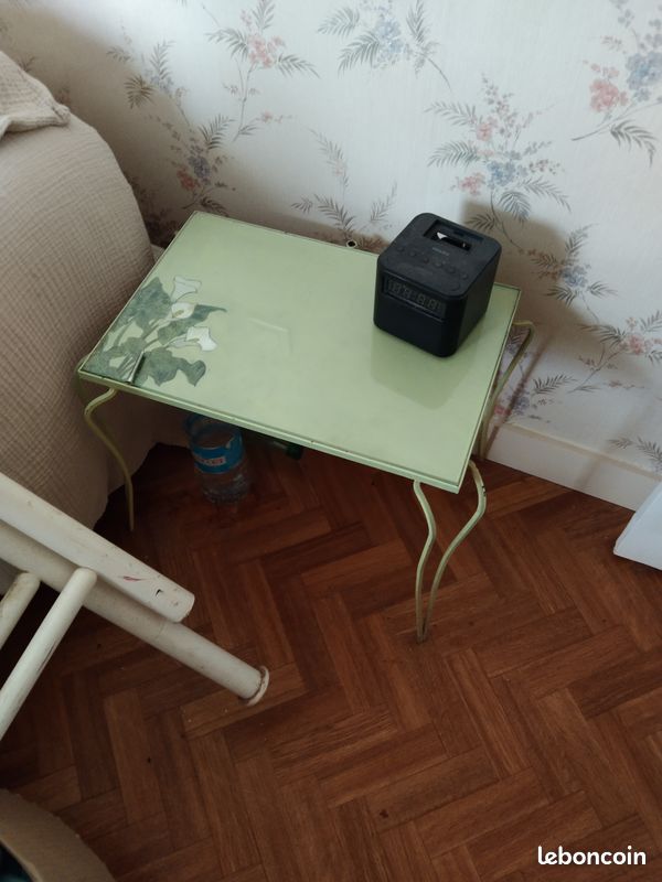 Petite table (image 1)