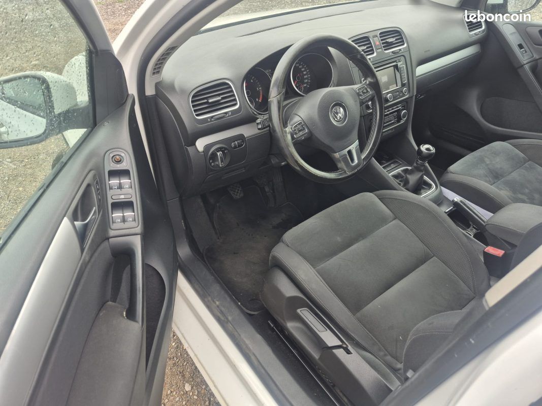 VOLKSWAGEN Golf - VI 5 Portes 1.6 TDI 16V FAP 105 cv (image 9)
