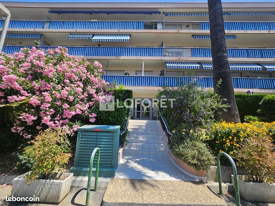 Appartement 3 pièces 64 m² · à Antibes · 64 m² · 295 000 €