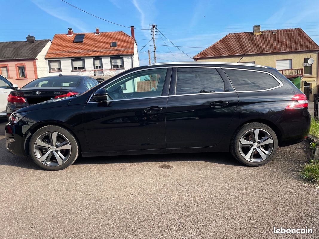 Peugeot 308 II SW 1.6 BlueHDI 120CH Allure Garantie 12 Mois (image 2)