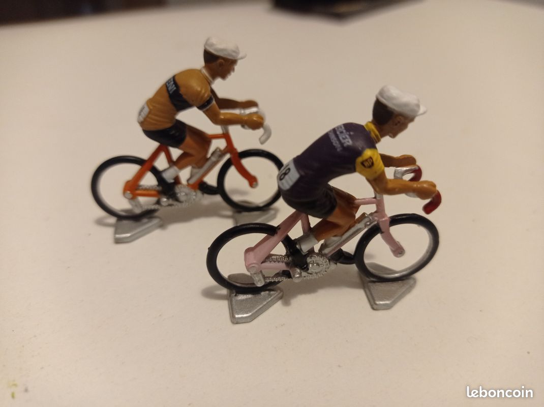 CYCLISTE TADEJ POGACAR UAE rose Giro 2024 1/43 TOUR DE FRANCE NOREV
