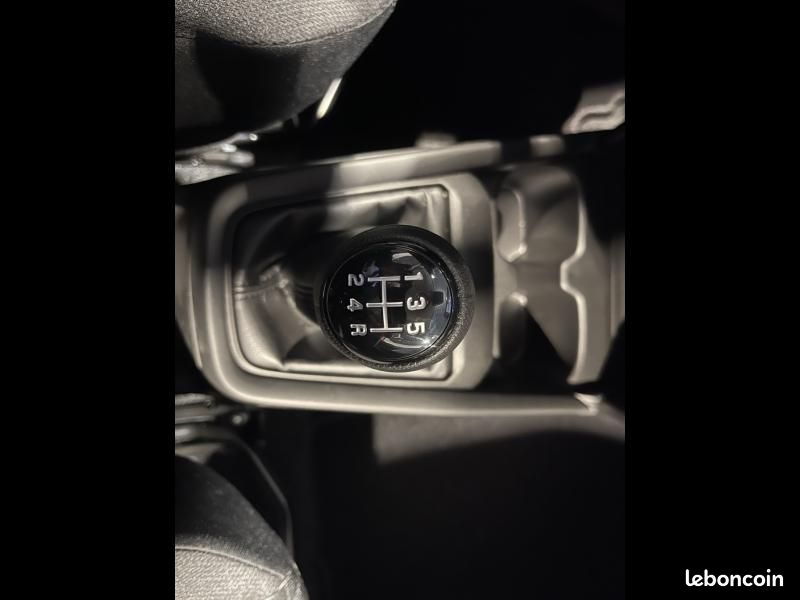 Suzuki Swift 1.2 Hybrid 83ch Avantage (image 18)