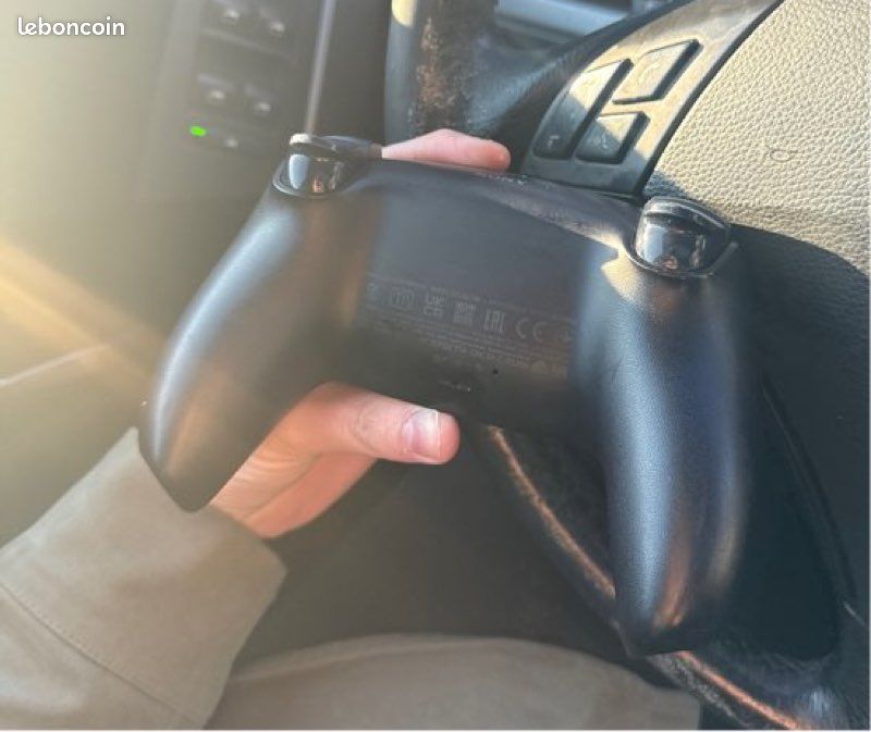 Manette ps 5 très bon état (image 2)