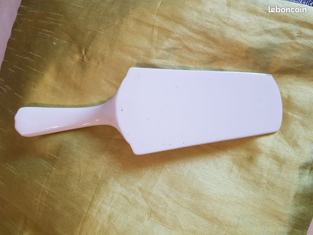 Pelle à tarte faience (image 2)