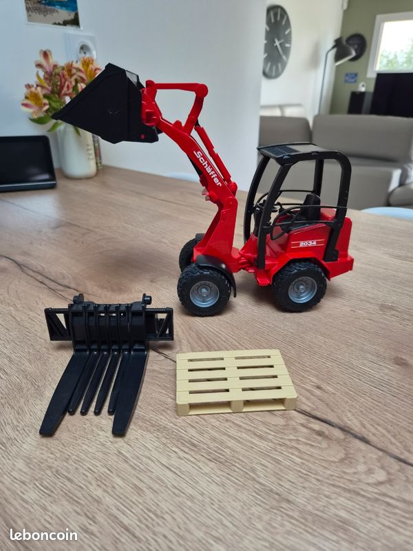 Chargegeuse Chargeuse articulée avec accessoires Bruder comme neuve - Jeux & Jouets