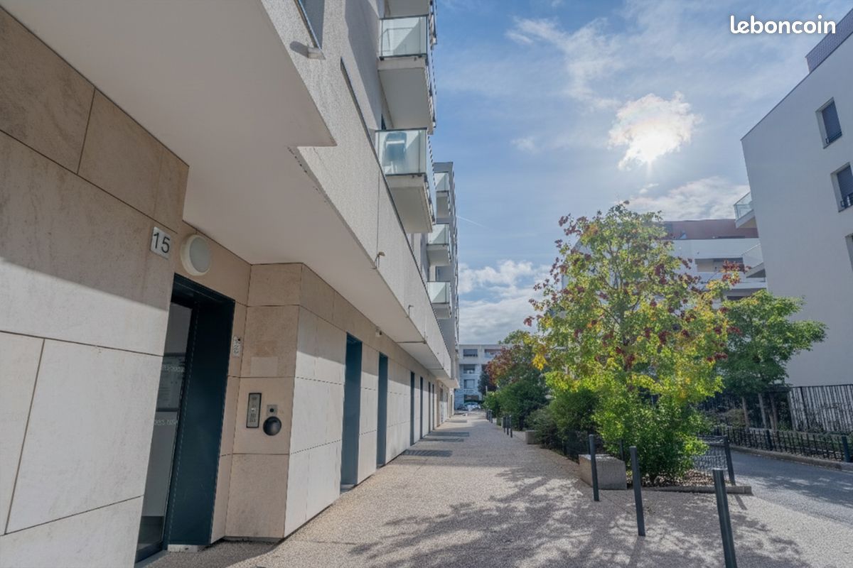 Appartement 1 pièce 27 m² · à Bourgoin-Jallieu · 27 m² · 1 080 €/mois