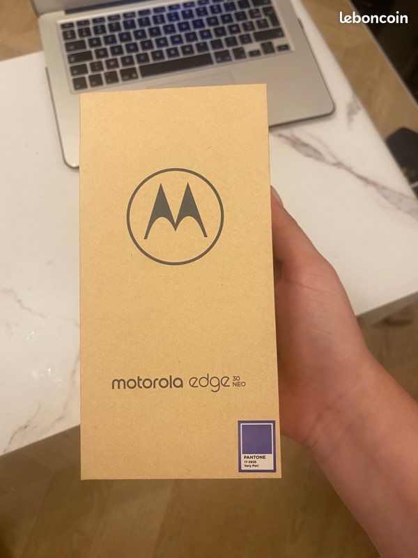 Smartphone MOTOROLA Edge 30 NEO 128Go - Violet (image 1)