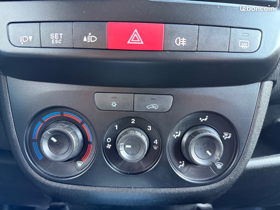 FIAT DOBLO 1.3 Multijet 16v 90 ch S/S DPF Team (image 16)