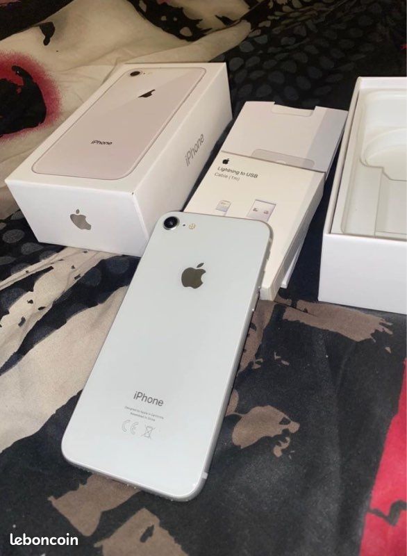 IPhone SE 2020 avec facture et garantie (image 1)