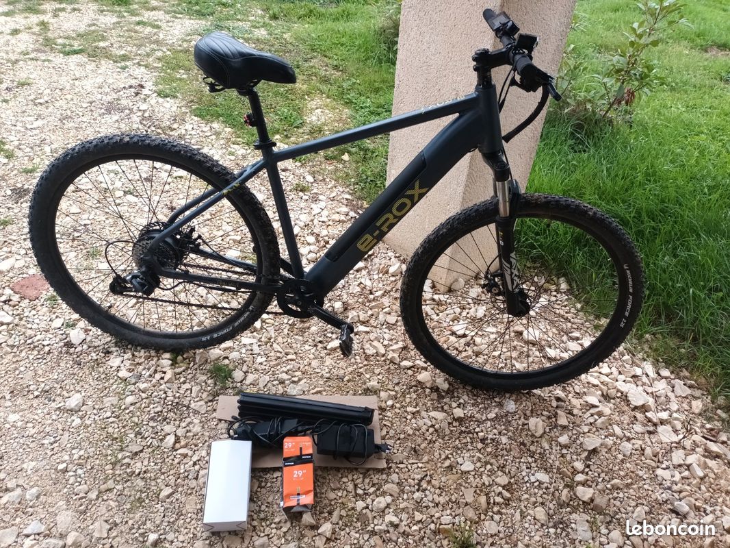 Vend vtt electrique erox bon état bien entretenu chargeur deux