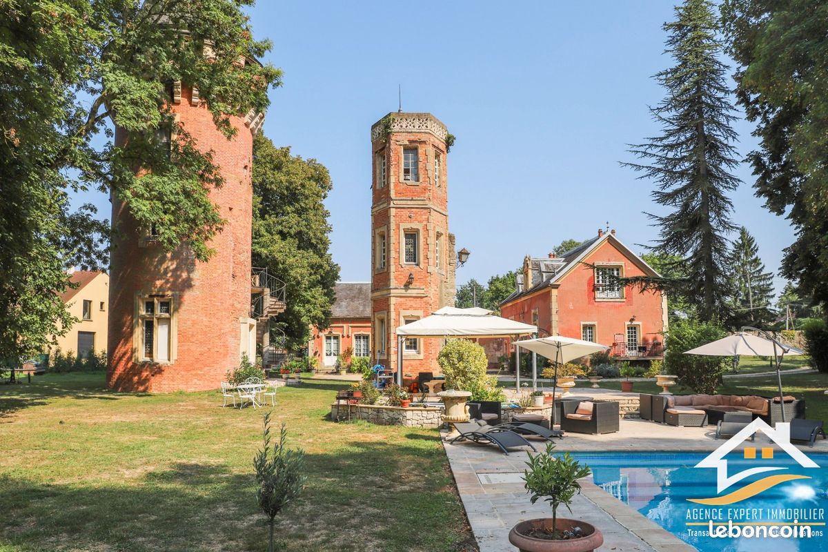 Maison 10 pièces 260 m² · à Morigny-Champigny · 260 m² · 960 000 €