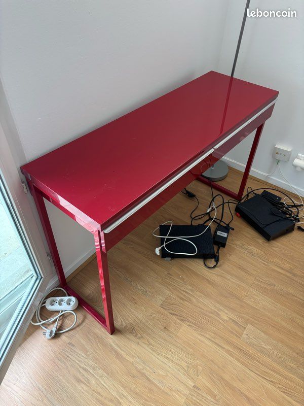Bureau laqué Bordeaux (image 1)